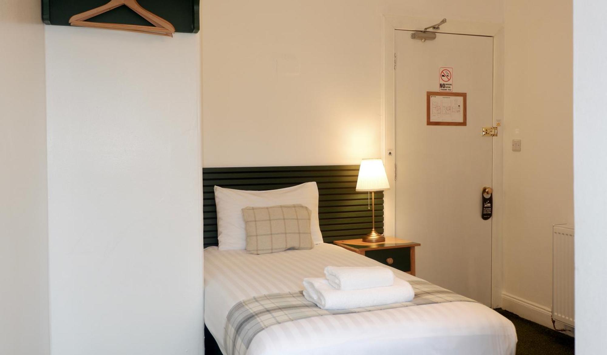 Hotel 4 Friends House EDI Zimmer foto